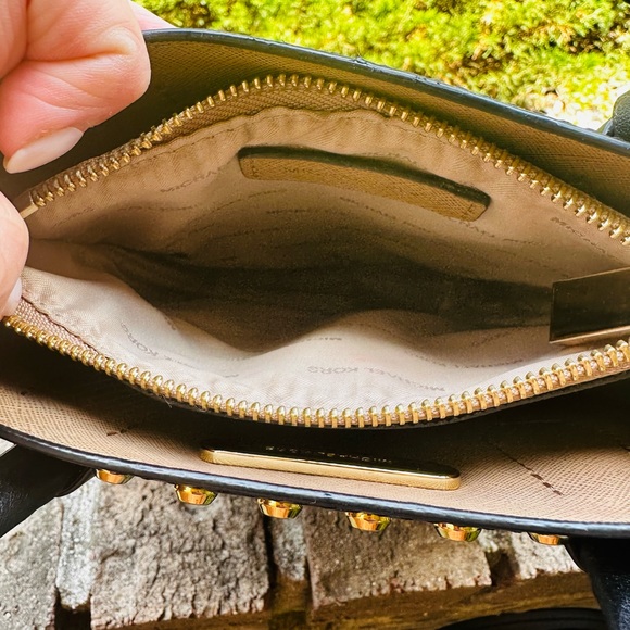 Michael Kors gold tone studded tote style handbag with shoulder strap - Picture 6 of 6